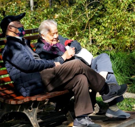 南昌养老院：在一个温馨的大家庭中乐不思蜀